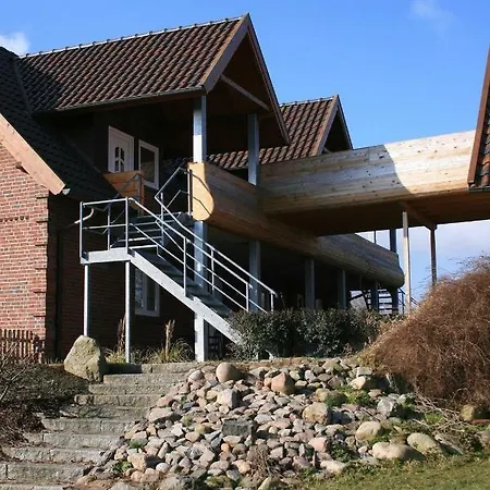Berger-gaestehaus-rechts-h * Blekendorf
